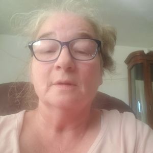 Meet your Posher, Laura j